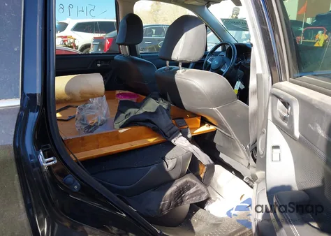 2018 Subaru Forester 2.5I Limited z USA, uszkodzony, nr VIN JF2SJARC3JH426861